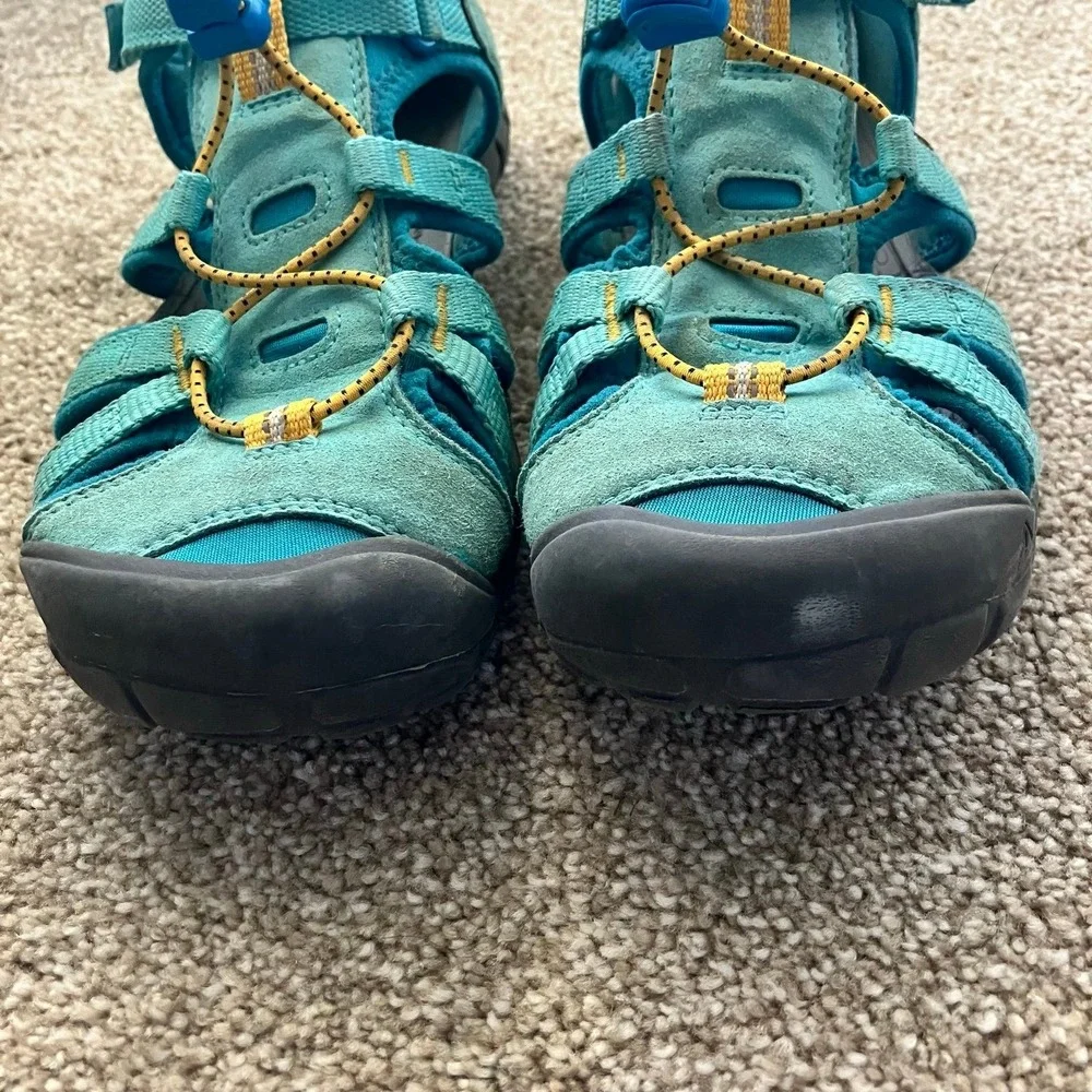 Keen Kids' Teal and‎ Yellow Adventure Hiking Outdoor Sandals Size 5